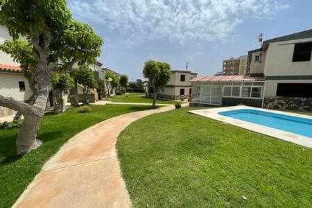 סיוטאדלה Forcat Apartamento Bajo Con Jardin Y Piscina מראה חיצוני תמונה