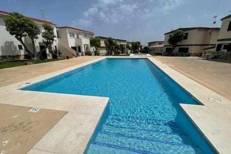 סיוטאדלה Forcat Apartamento Bajo Con Jardin Y Piscina מראה חיצוני תמונה